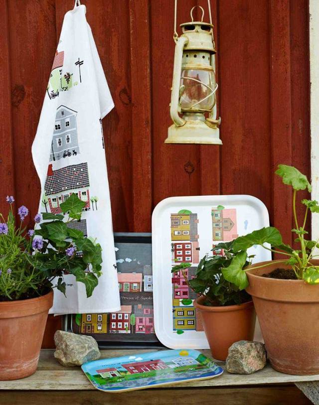 Houses by the Sea range