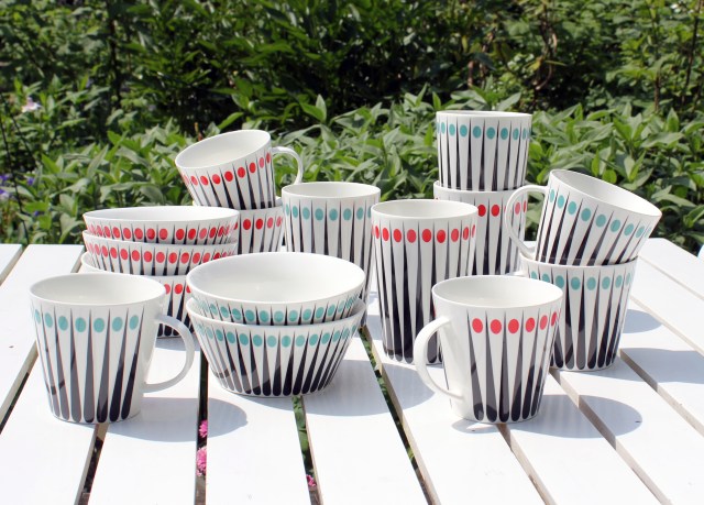 Amanda in Aqua and Tomato