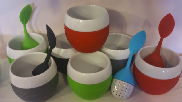 Just love the happy colours on the Tea mugs (or as Ruth said, perfect little soup cup).